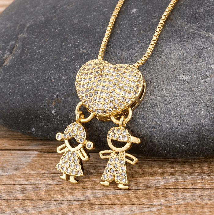 o Colar Amor de Mãe Banhado a Ouro - O Presente Perfeito para Mães e Avós - Kaype Store